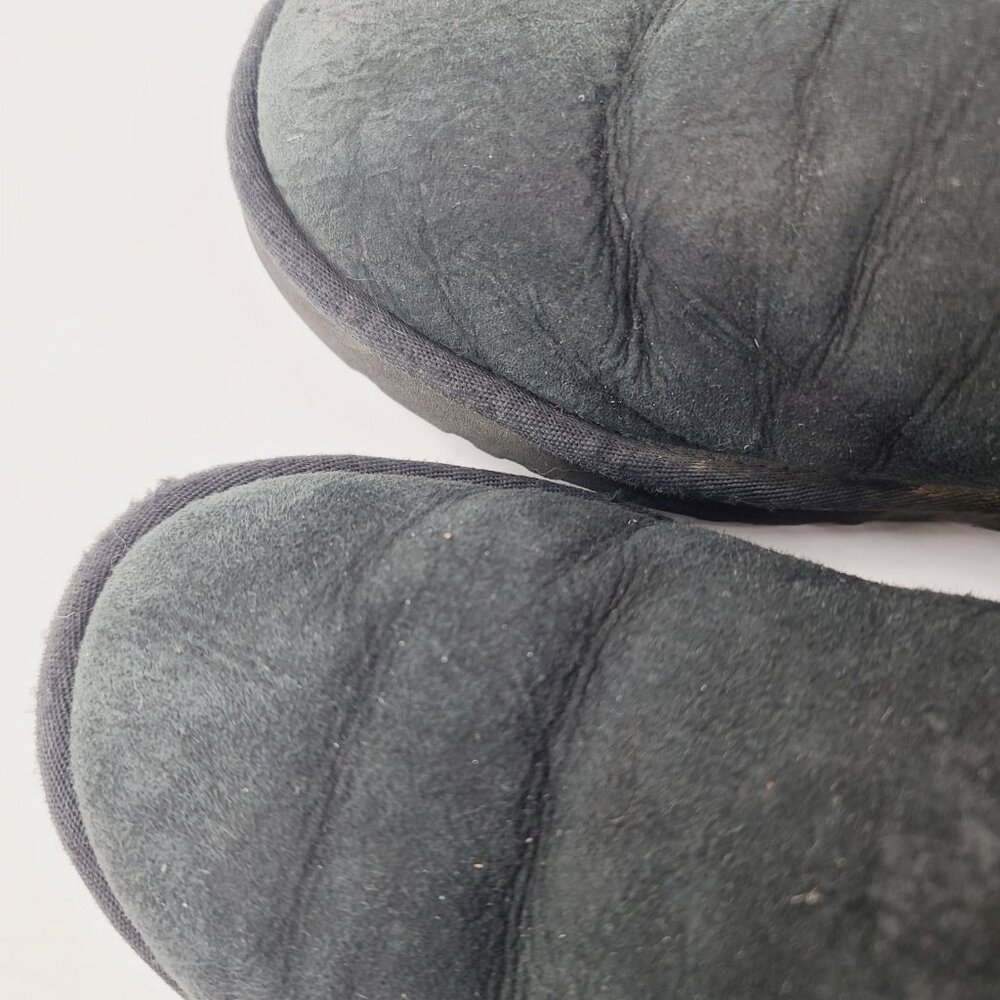 UGG Women's Black Classic Short Sheepskin Mid-Calf Winter Boots Size US 7 - Picture 3 of 7